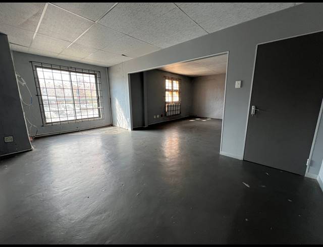 252M² WAREHOUSE TO LET IN RANDJESPARK